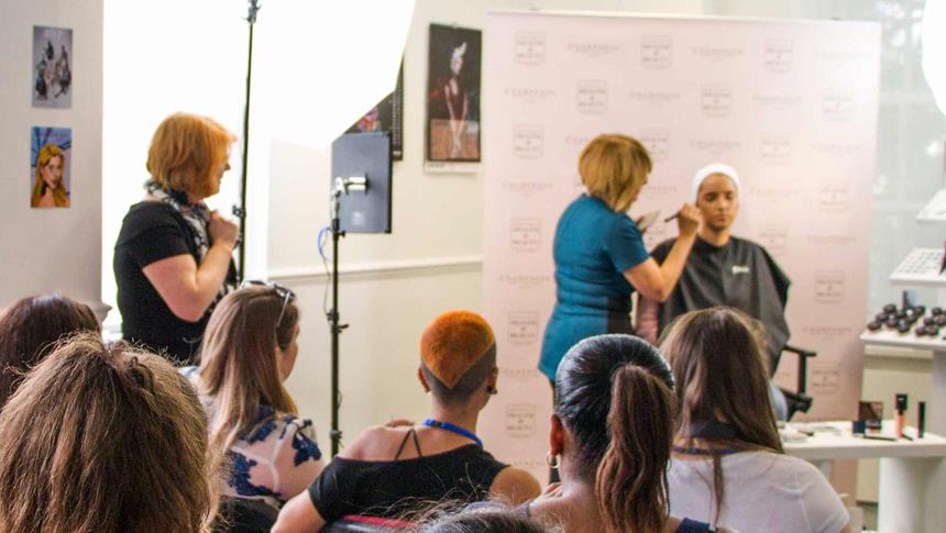 Beauty blogger event: How to do your makeup in 10 minutes