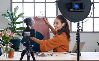 The Impact of Bloggers And Influencers On The Fashion Industry